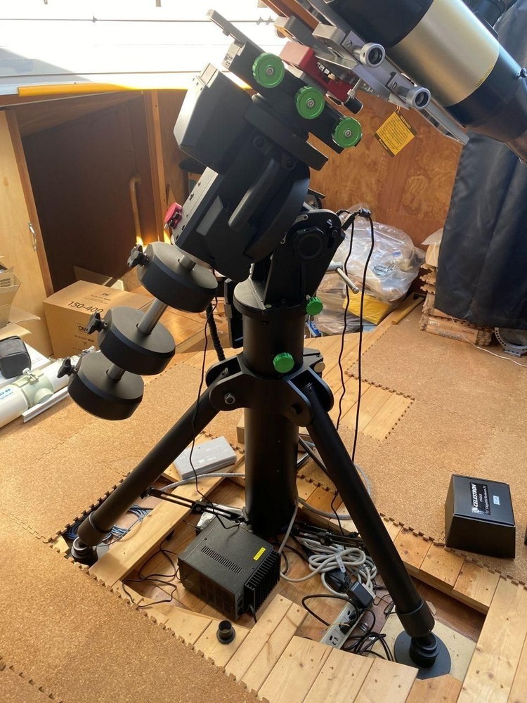 Sky-Watcher EQ8-RH Mount + Tripod Counterweights Hand Controller Tripod