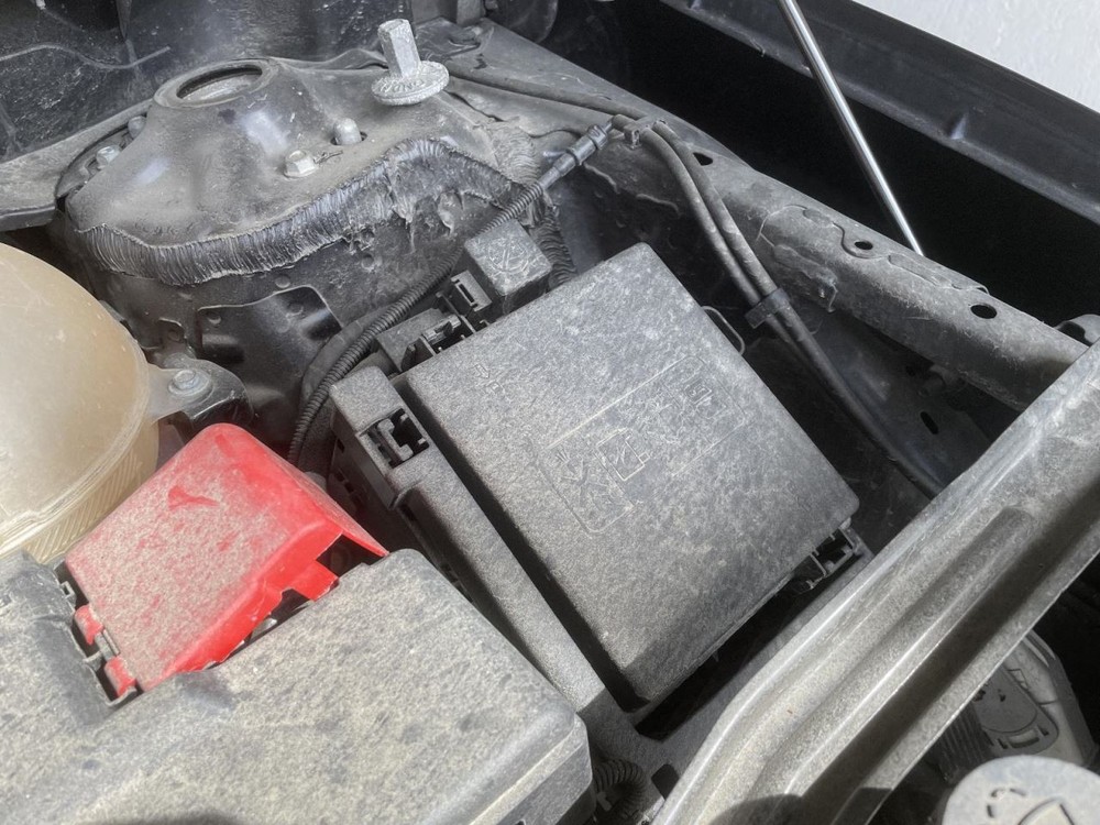 Fuse Box Engine Fits 20-21 BLAZER 1061981