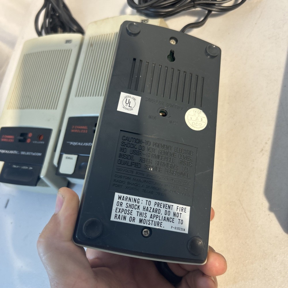 Realistic SELECTaCOM FM 2 Channel 4 Station Wireless Intercom System