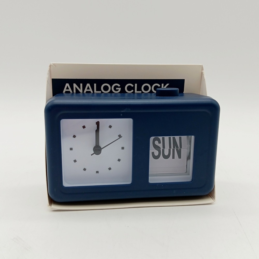Retro Clock Blue - Bullseye's Playground