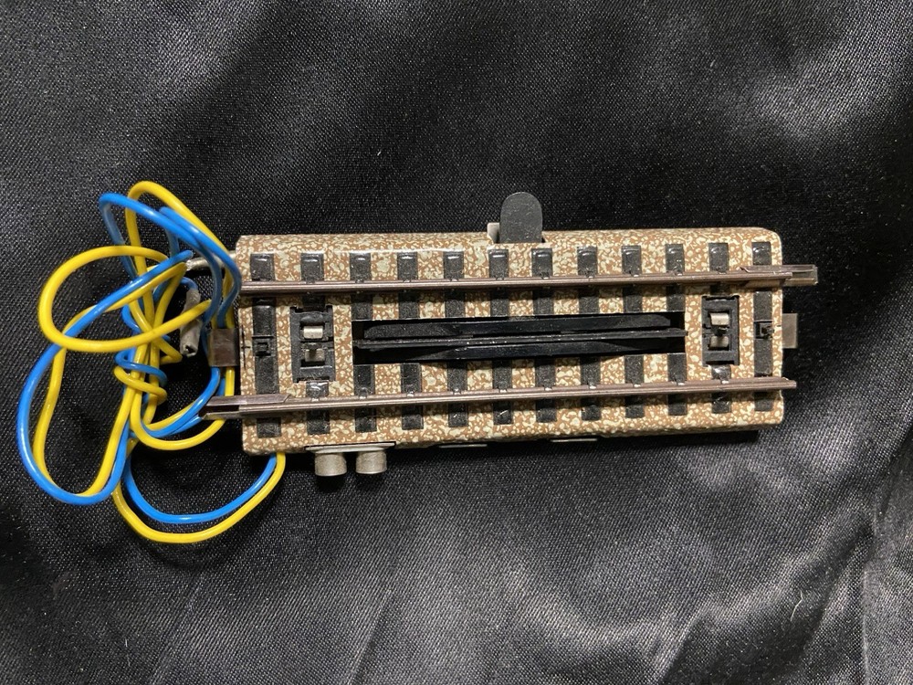 Vintage Marklin 5112 HO Scale Uncoupling Track Section