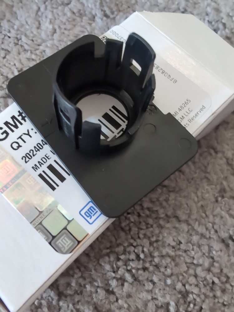 Genuine GM Park Sensor Bracket 84843385