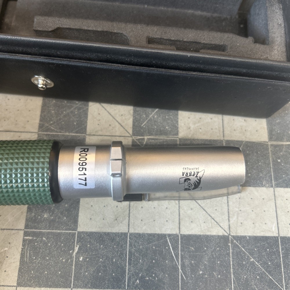 Zebra Skimmers Hand held Refractometer MT-010ATC