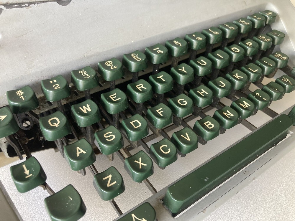 FACIT Desktop Typewriter *Designed by the legendary Sigvard Bernadotte