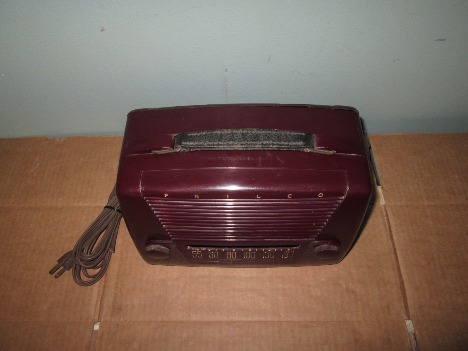 Philco Transitone 49-602 Vintage AM 5 Tube Radio Burgandy Brown