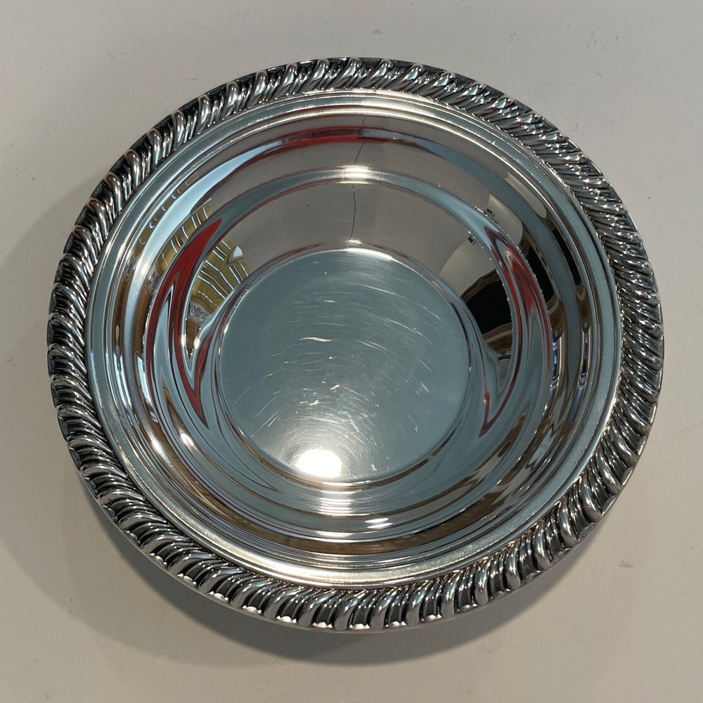 International Silver Candy Dish Nuts Silver Plate 6.5” Wide