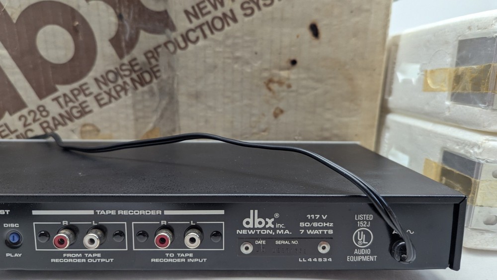 DBX 228 Recording Technology Series Dynamic Range Expander W Box Estate UNTESTED