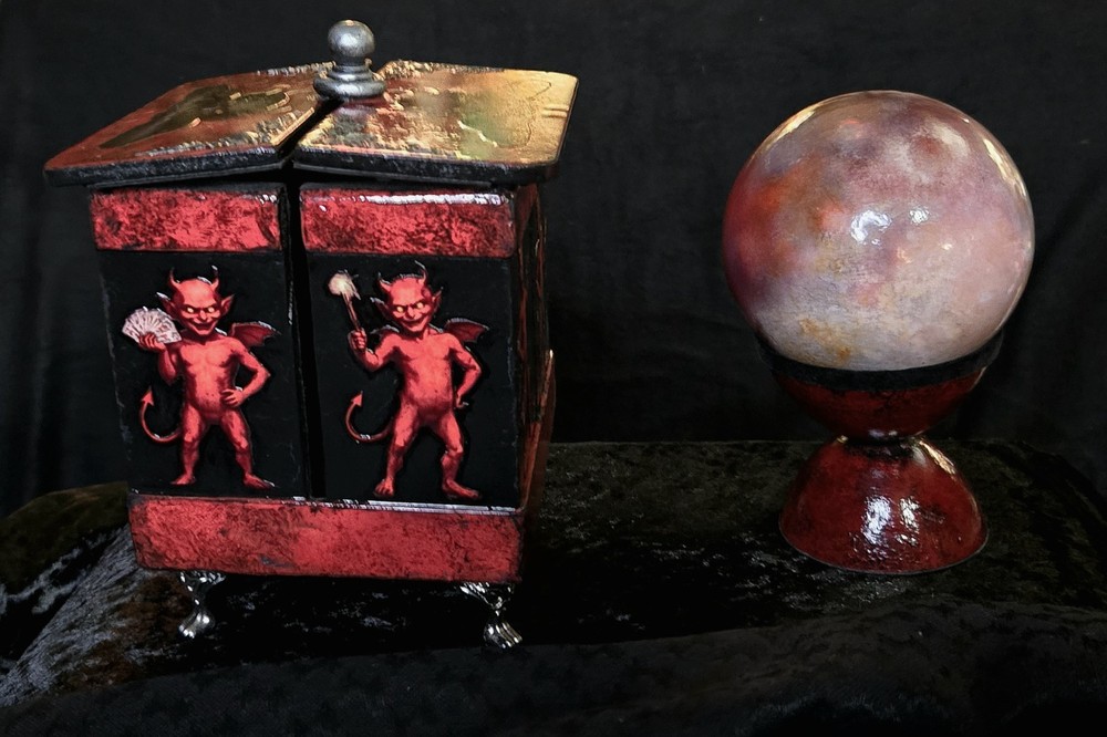 ARLEN STUDIO DIRECT. The DEVILS ORB. Limited Edition.