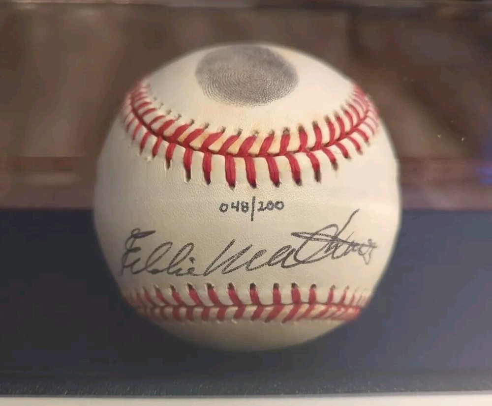 Eddie Mathews Signed Thumbprint & Baseball w/ Display Case