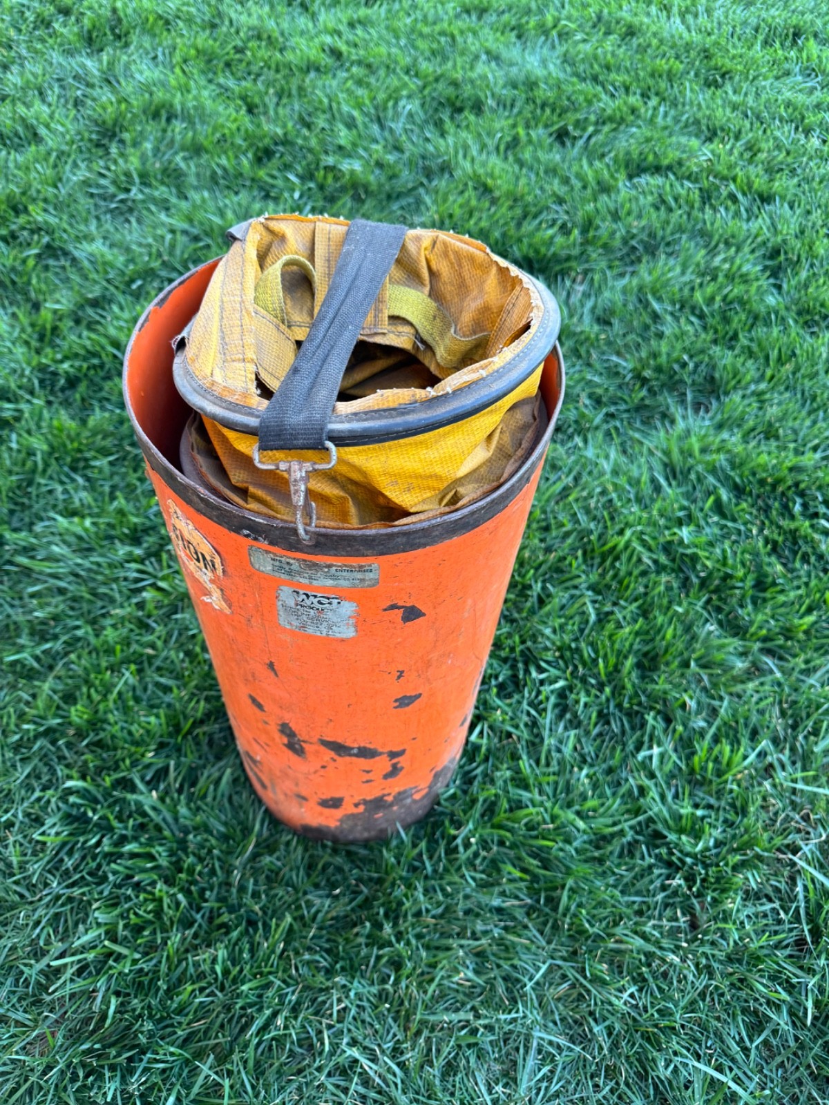 8" Confined Space Blower 110V Pupco 911 w/ 14ft Duct Hose & Metal Storage Can