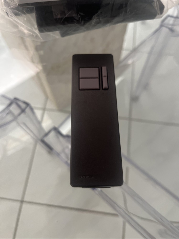 Lutron Telume TIR FSIT RP 3 Volt Programmable Wireless Remote Control Bulk (22)