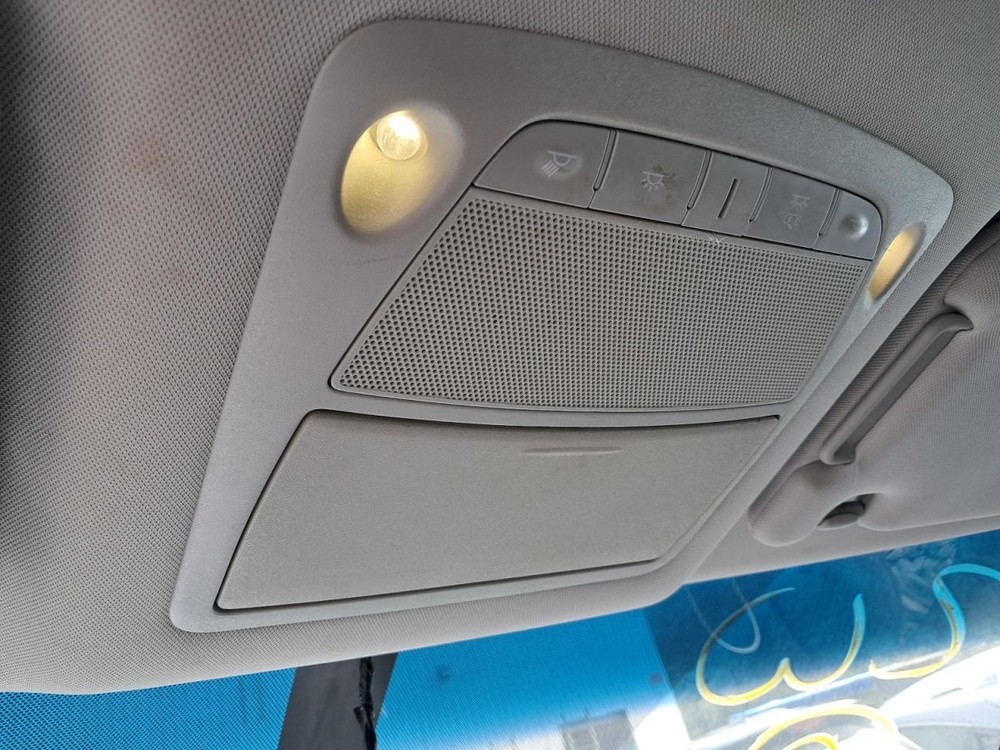 PATHFINDR 2015 Glove Box 4847070