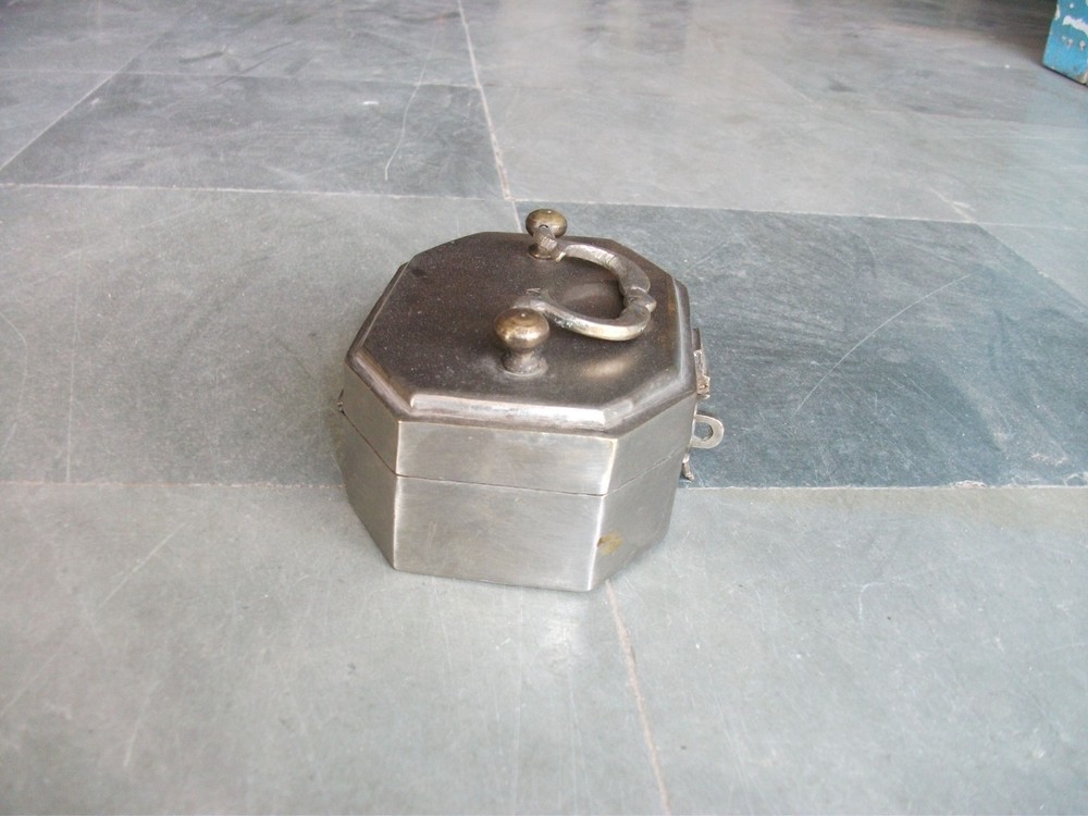 Vintage Brass Handcrafted Solid 4 Compartment Betel Nut Box