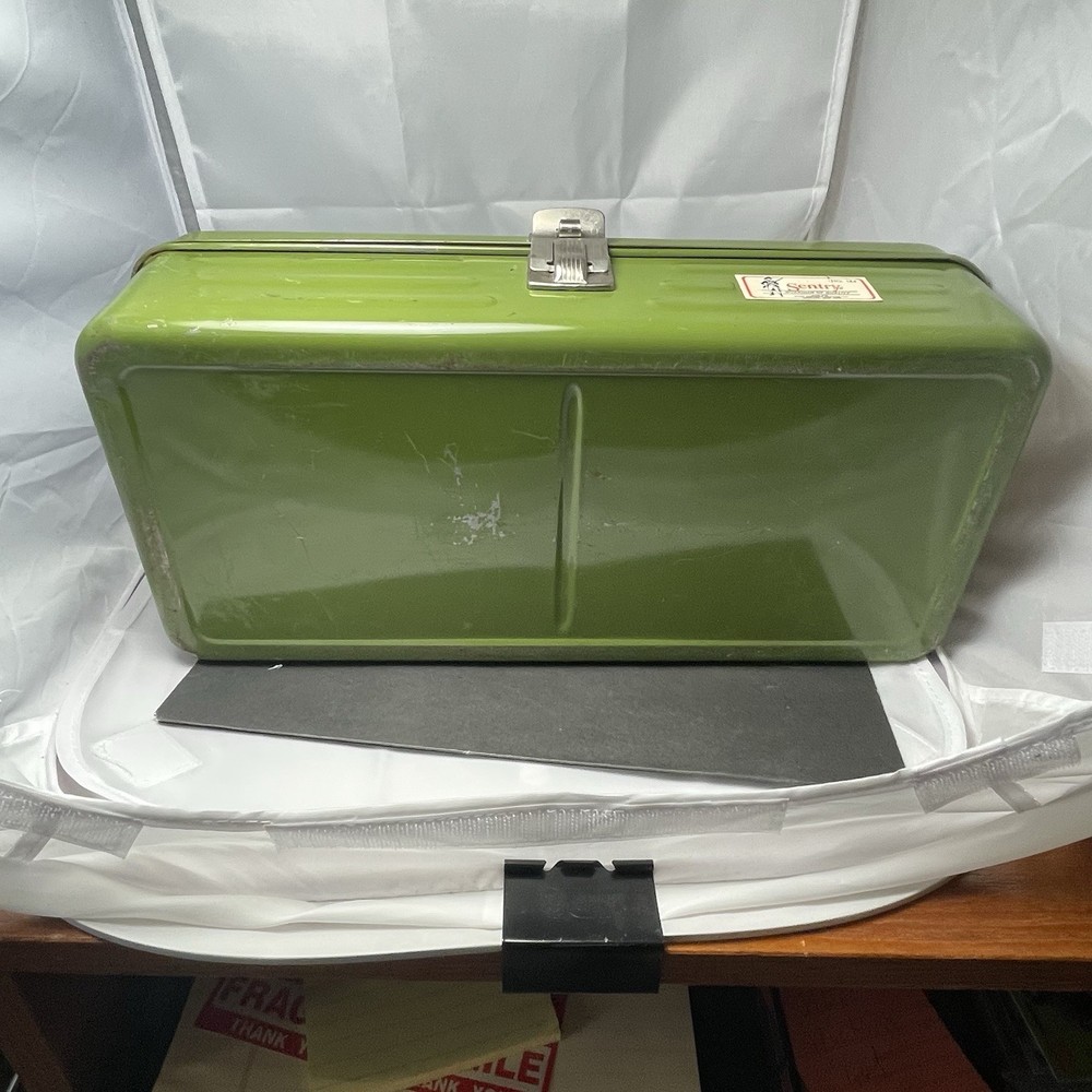 Vintage Sentry #184 Tool Box , Green