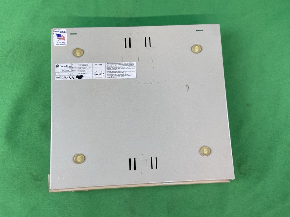 Boundless Technology 4000/260LF Color Terminal Powers on Read