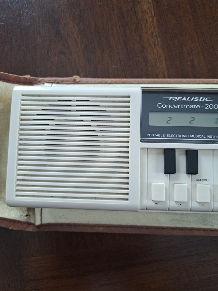 Realistic Concertmate 200 Keyboard Synthesizer w/ Case Tested Working