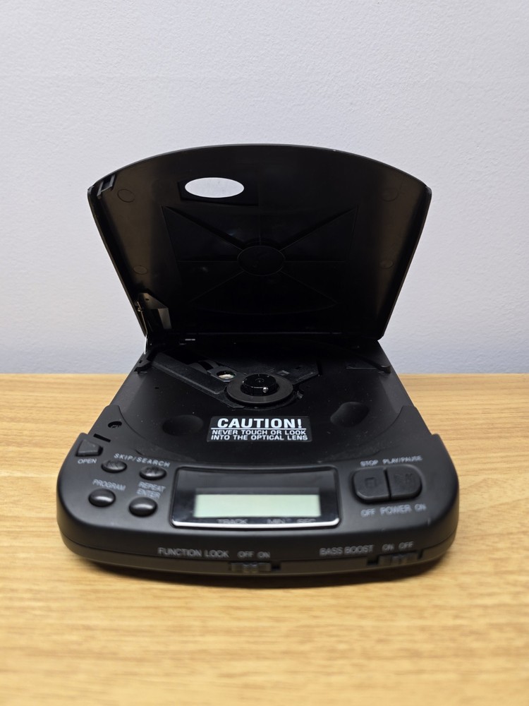 Lenoxx Sound CD-51 Programmable Compact Disc Player With Bass Boost 1 Bit DAC
