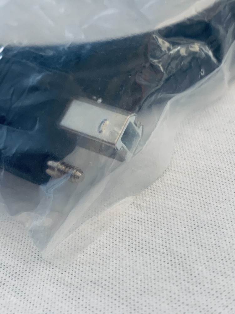 780534-01 ~ USB Cables With Locking Screw ~ 2m