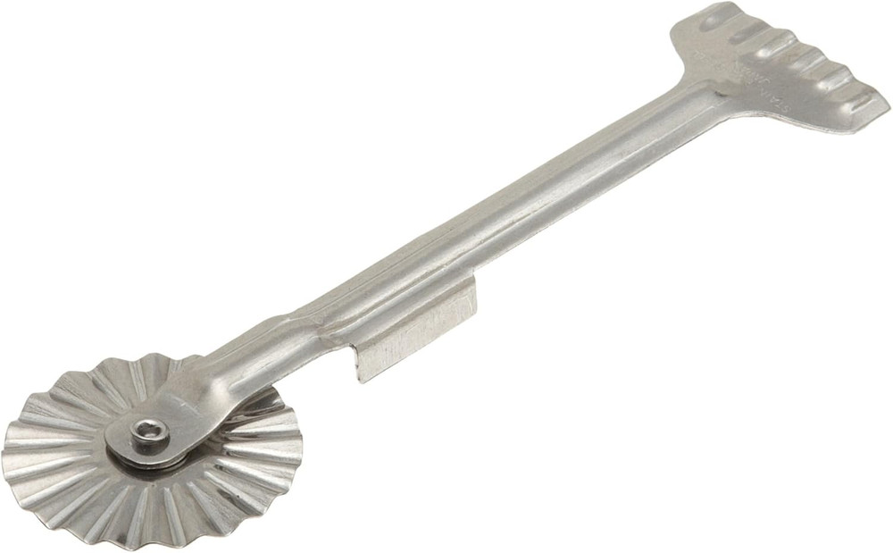 Fluted Pastry Wheel, 1 3/8 Inch Blade