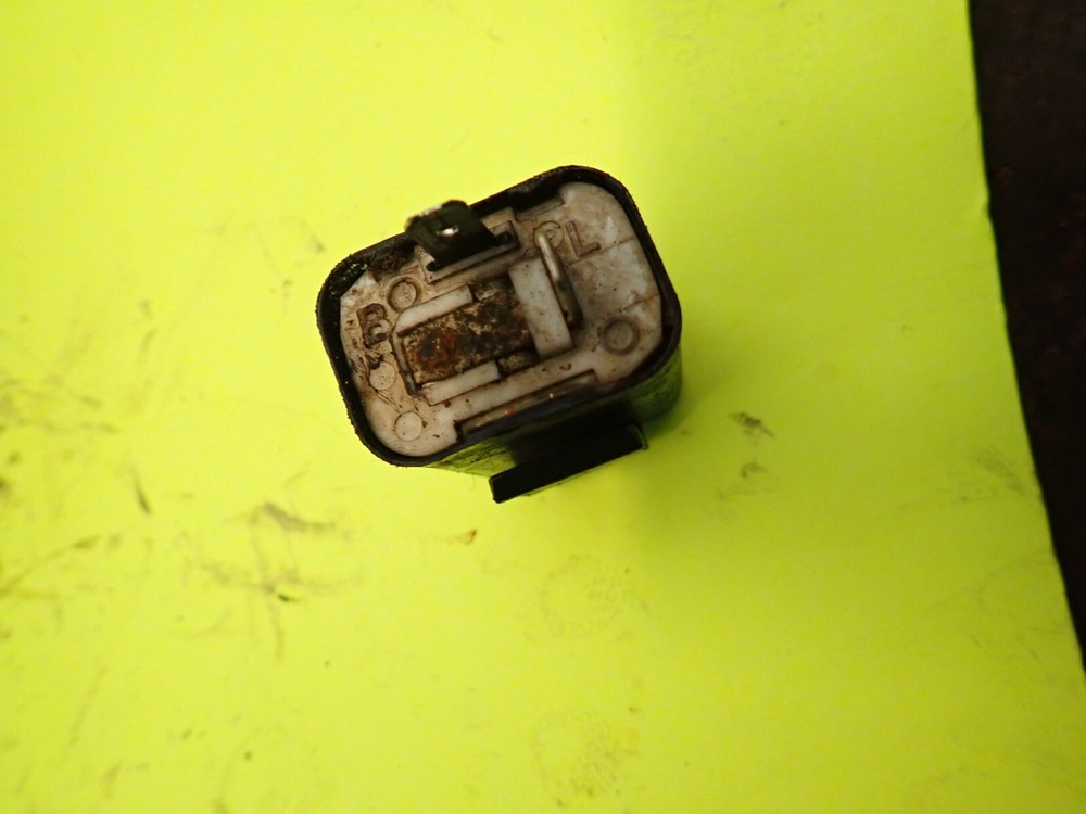 Suzuki Katana GSX 600 flasher relay