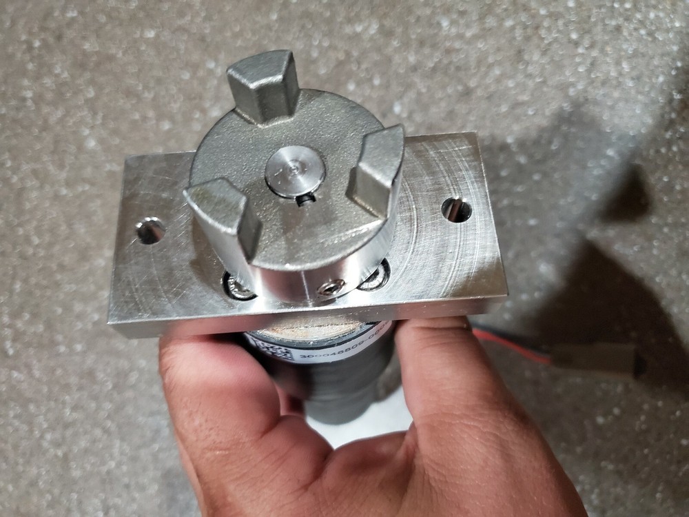 Drive motor 300048809-009. Bx147