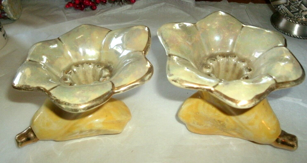 VINTAGE SET PEARLIZED FLOWER CANDLE HOLDERS