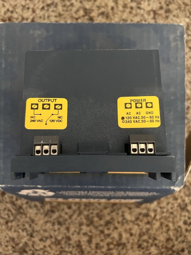 Flowline LC41-1001 Electromechanical Single Point Level Switch Relay Panel Mount
