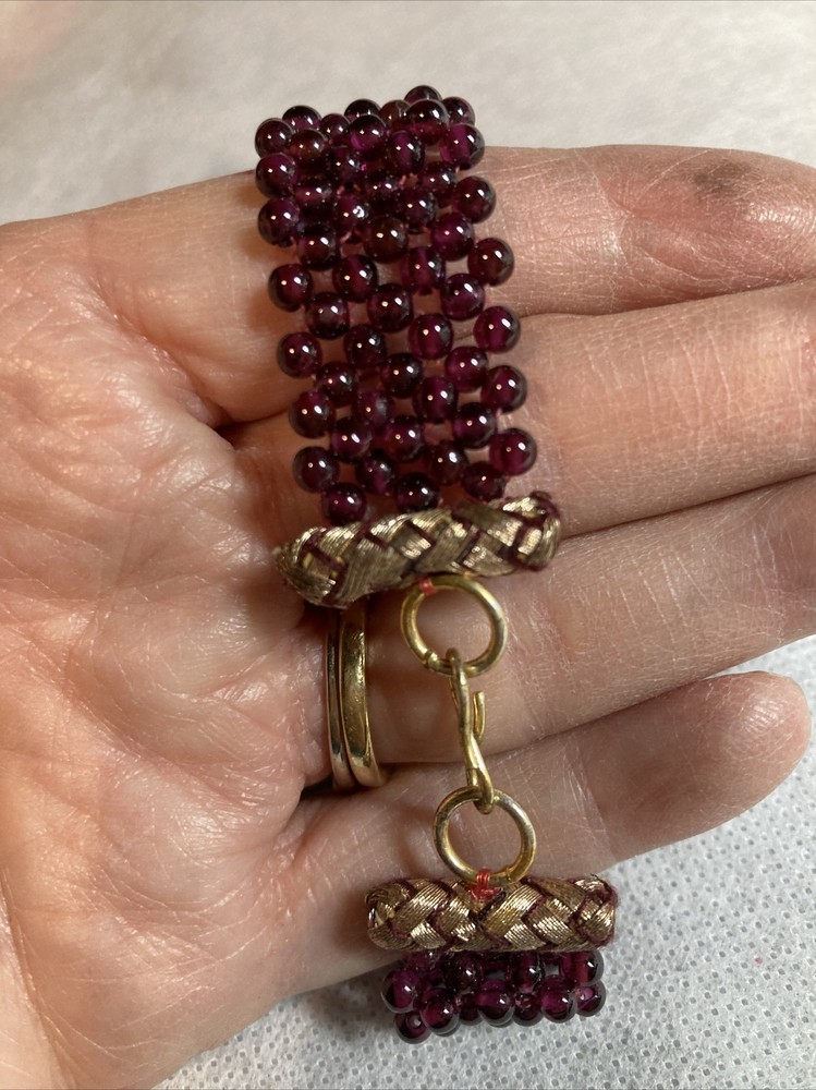 garnet 7” gold tone bracelet b90