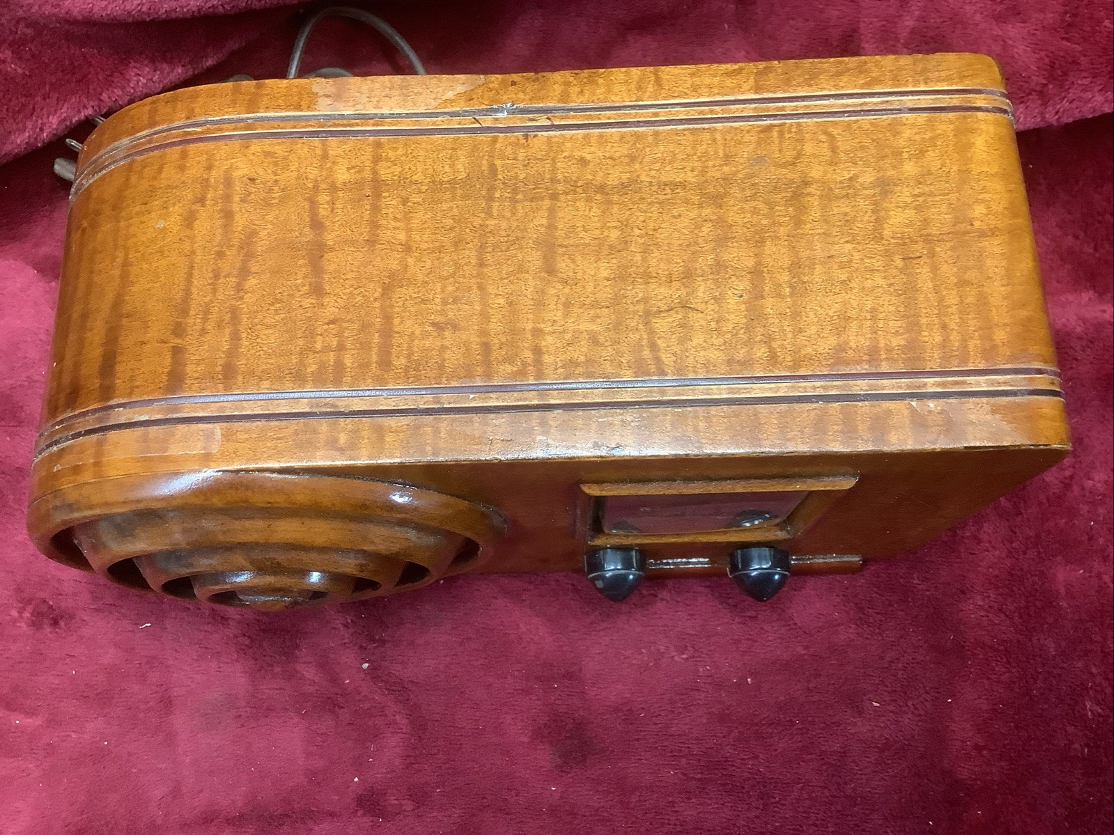 VINTAGE 1930s EMERSON 212 “Bullseye” CABINET ART DECO RADIO WITH INLAYS Beauty!