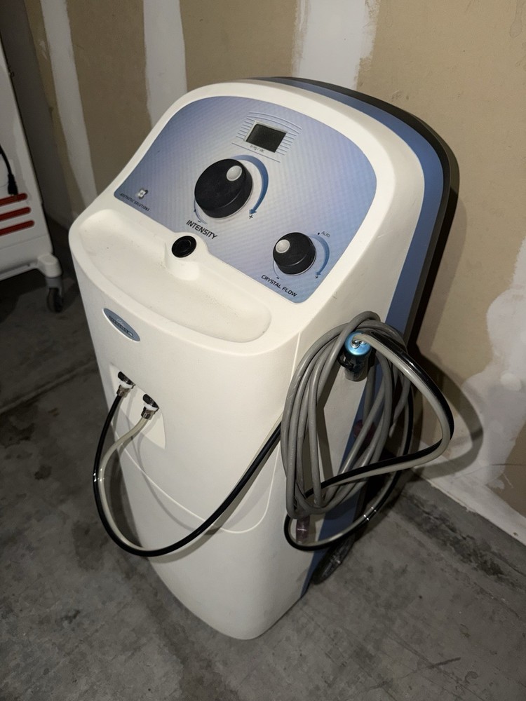 Dermaglow Microdermabrasion Machine. Only 558 hours on it!