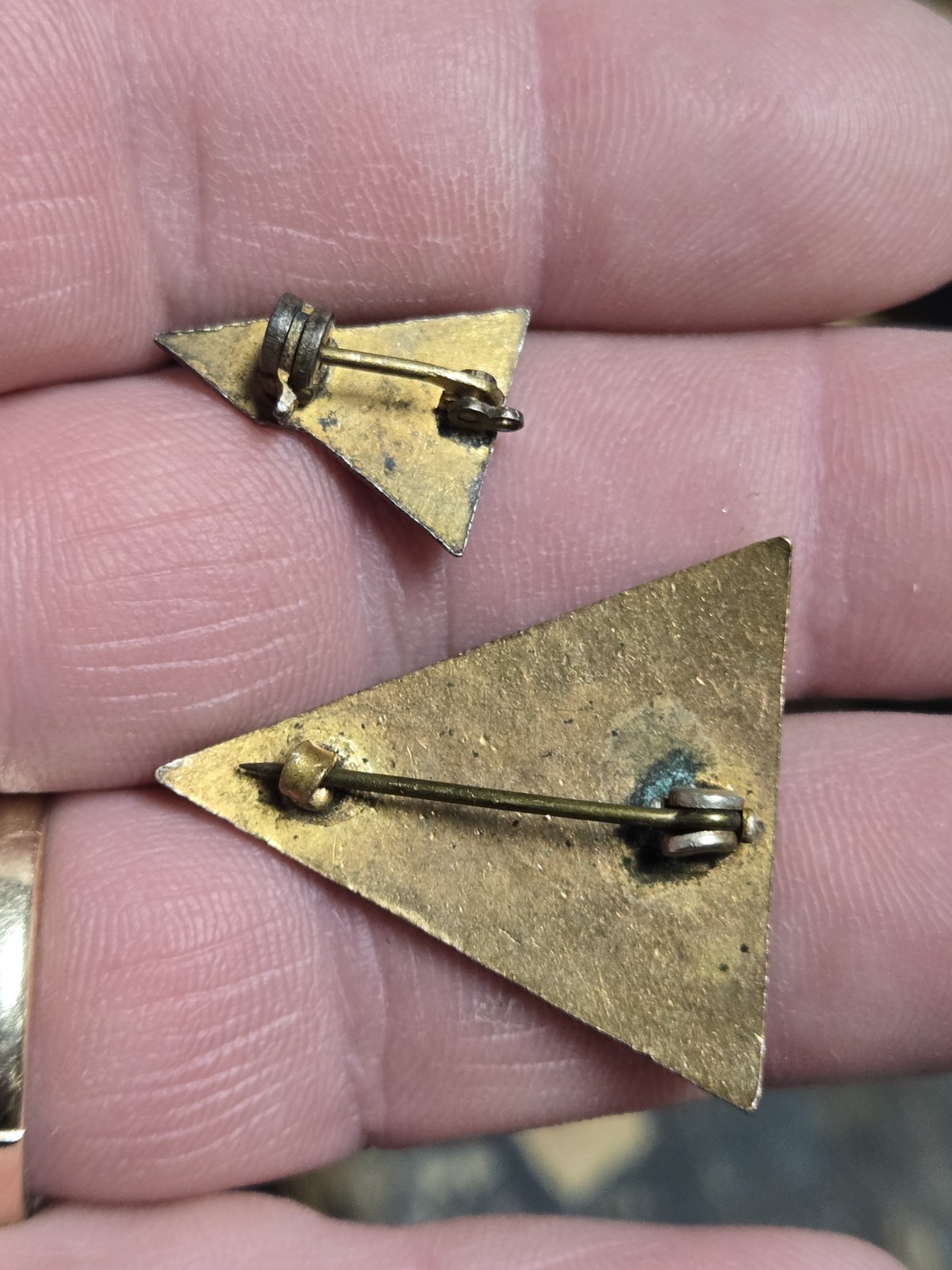 2 Vintage rare old WWII 83rd Infantry Division Thunderbolt DI Unit Crest Pin Lot