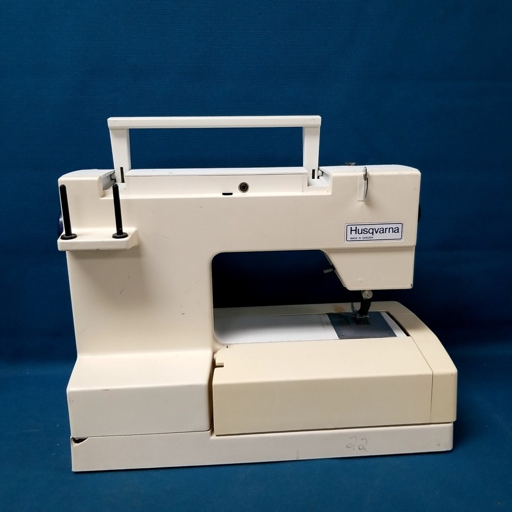 Untested Viking Husqvarna 610 Sewing Machine NO PEDAL