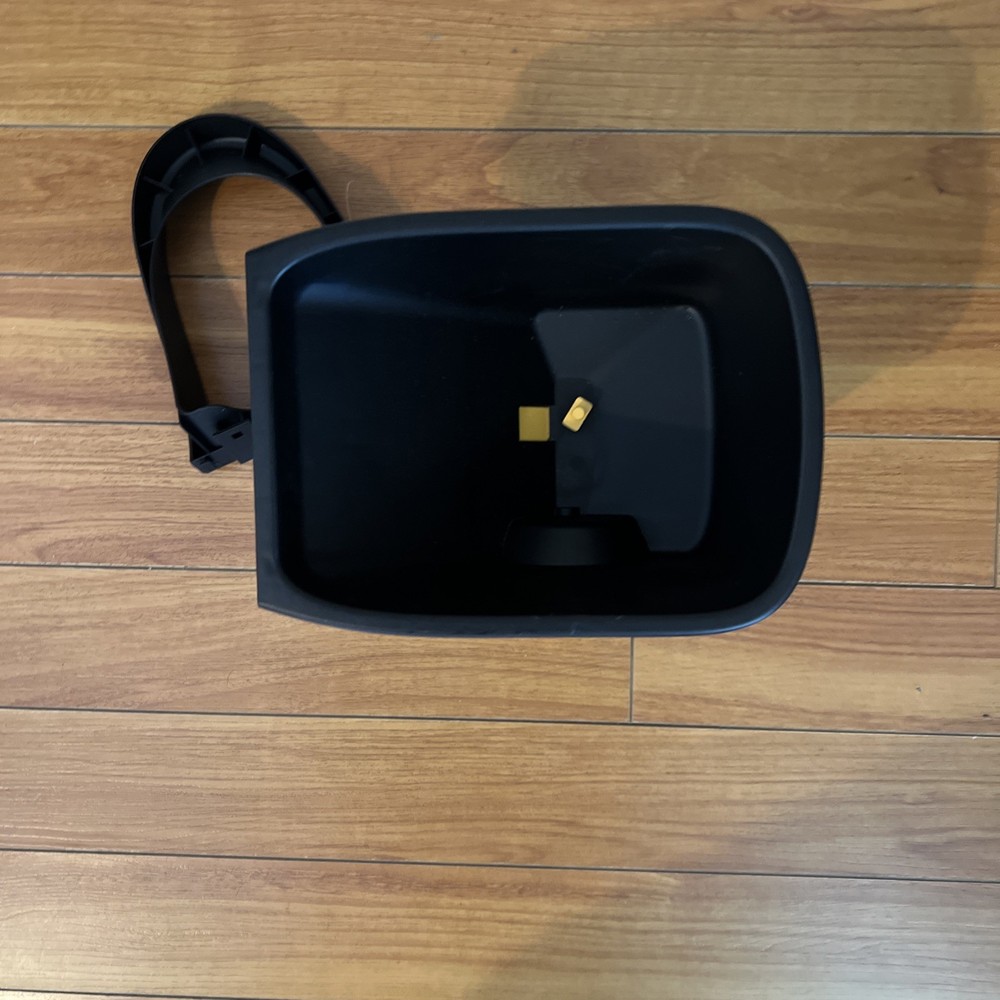 Expert Gardener Handheld Spreader, Black