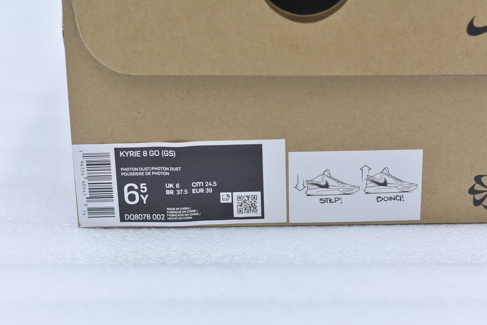 Boy's Nike Kyrie 8 GO Sneakers in Photon Dust Size 6.5Y DQ8076-002