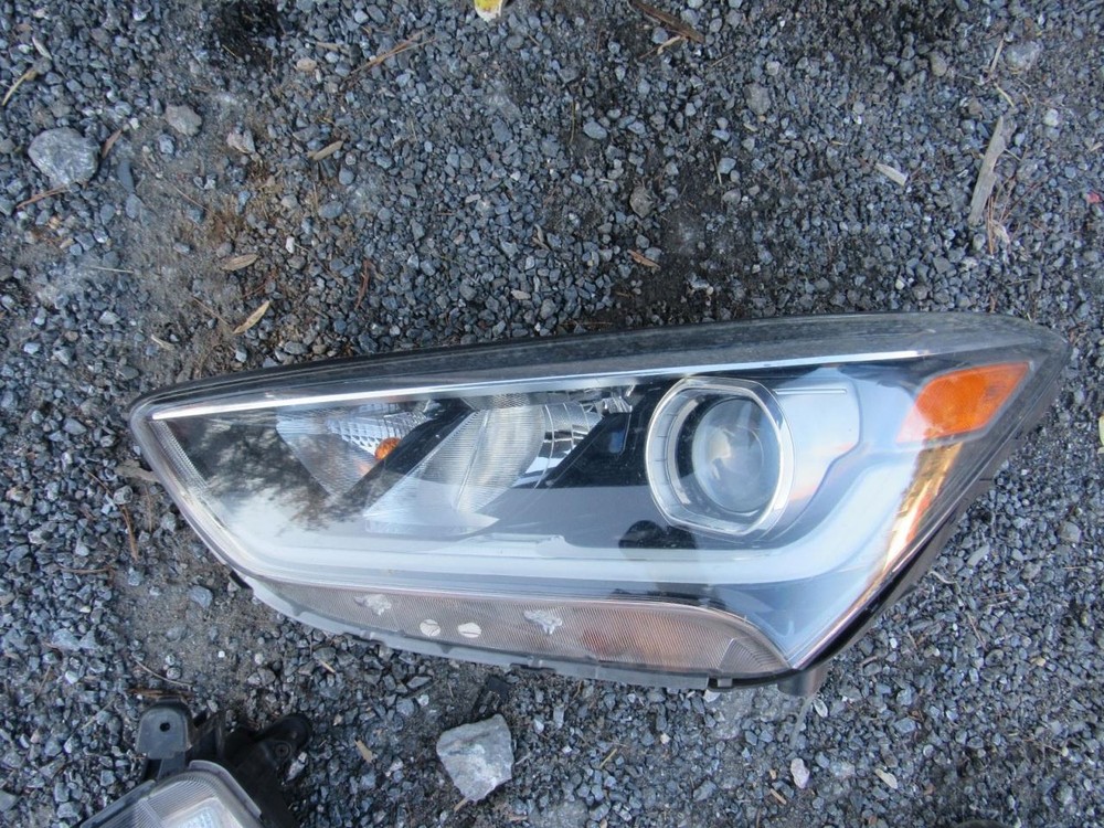 SANTA FE 2017 Glove Box 1102421