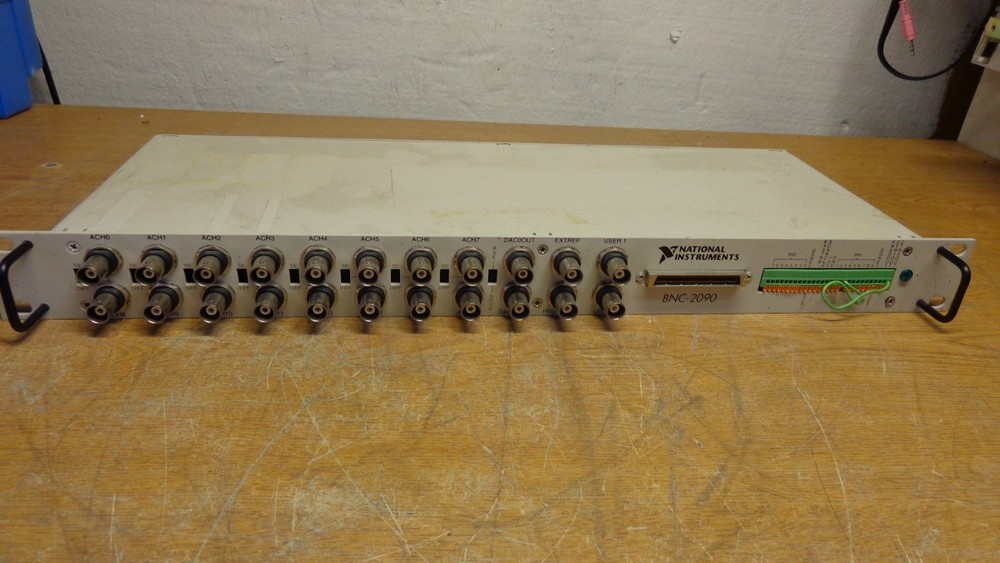 NI BNC-2090 Breakout Box  National Instruments