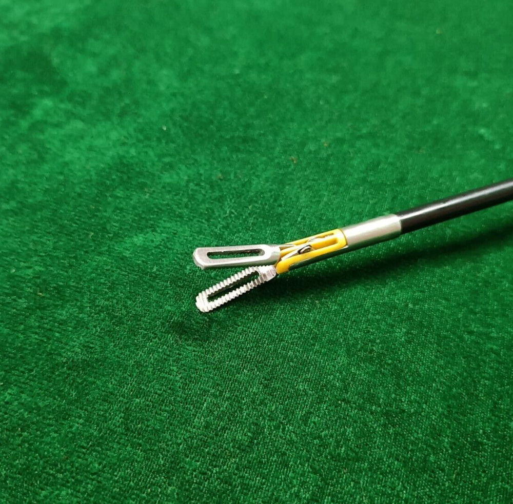 Laparoscopic Bipolar Fenestrated 5mmx330mm with Cable Reusable Instruments - 2pc