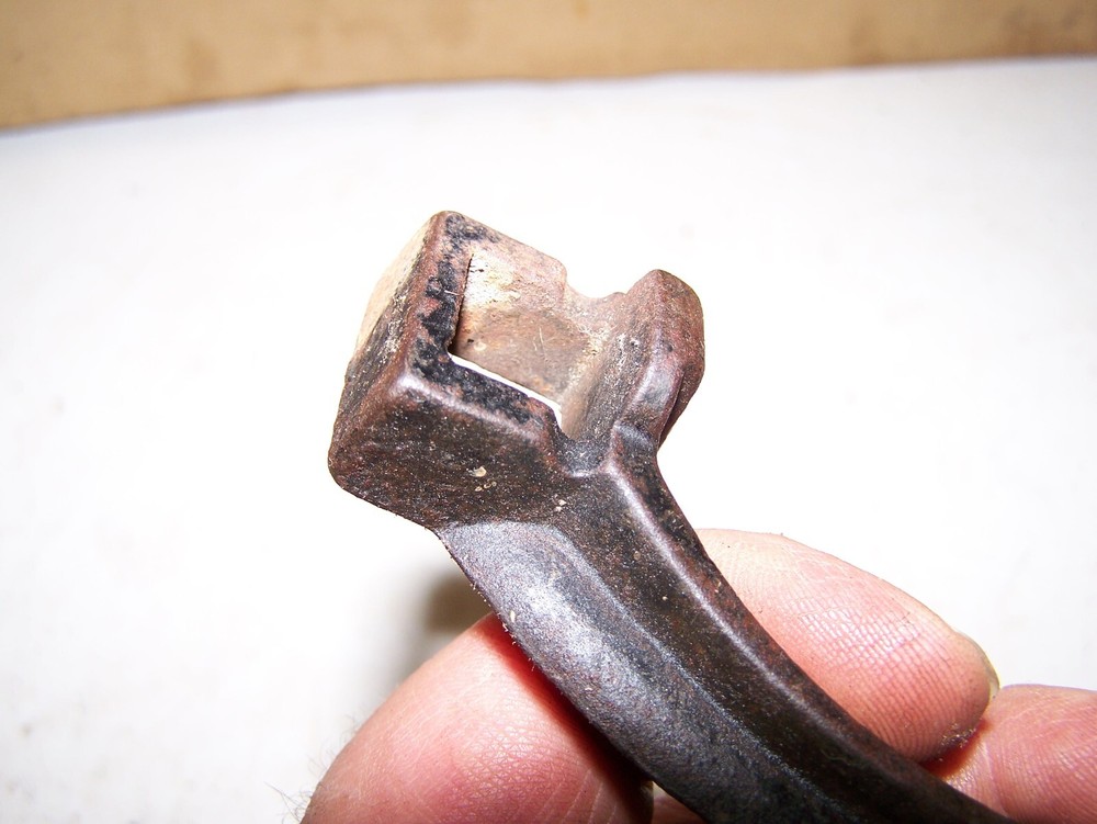 NOS Cast Iron Crank Handle Corn Sheller Pump Grinder Roller 9/16" SQUARE Shaft