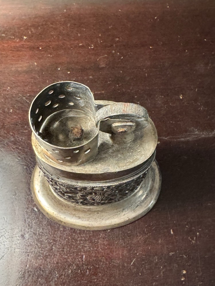 Beautiful Ornate 800 Silver Table Top Lighter!
