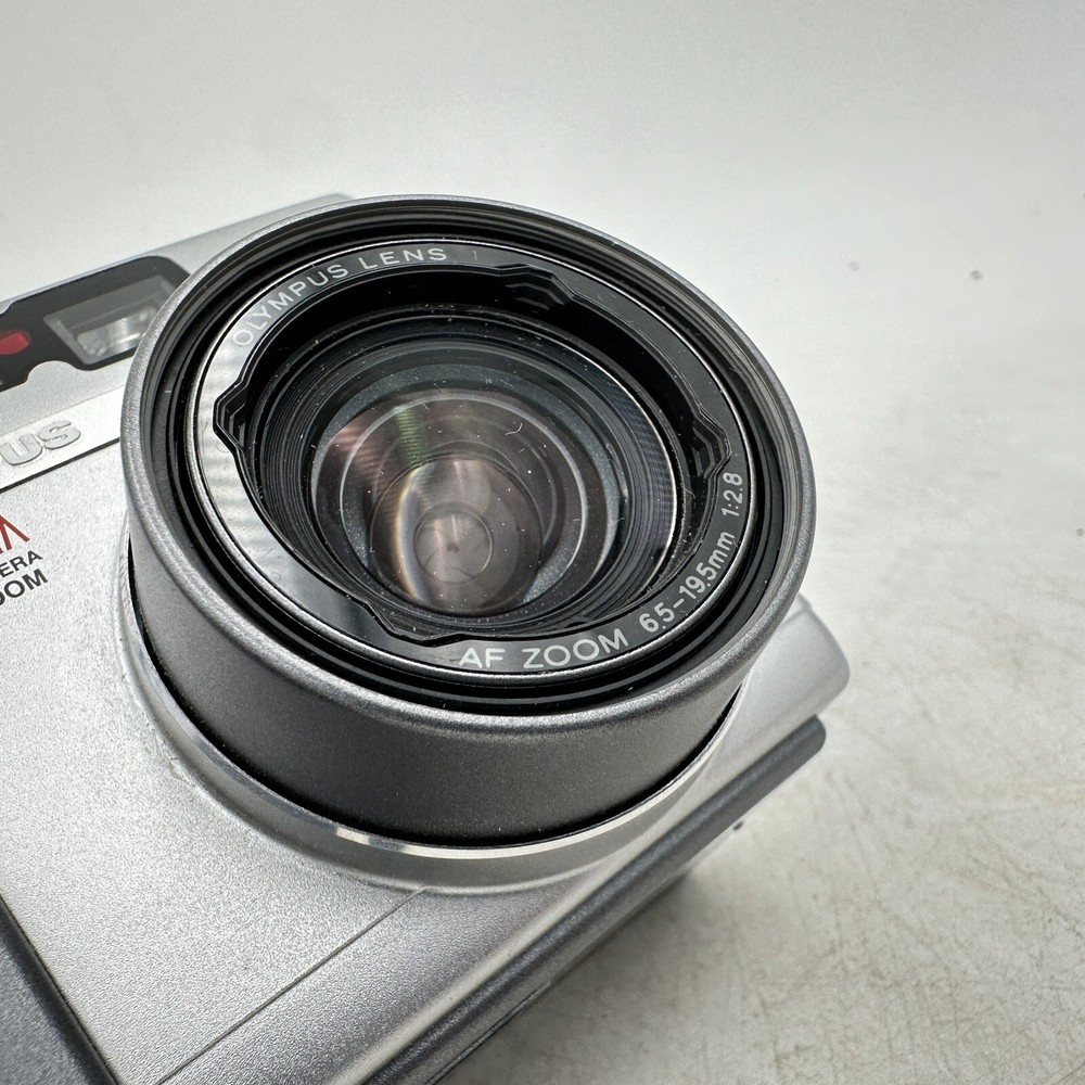 Olympus Camedia C-4000 Digital Zoom Camera 4.0 Mega Pixels Silver Camera