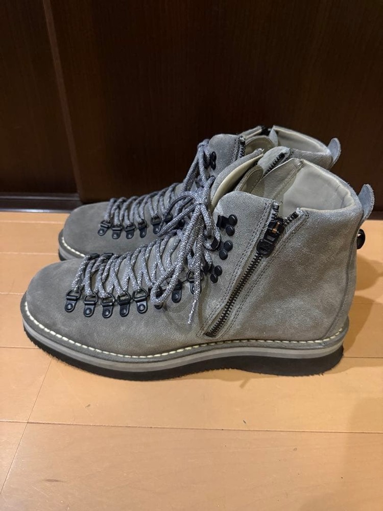 White Mountaineering × Danner boots Danner