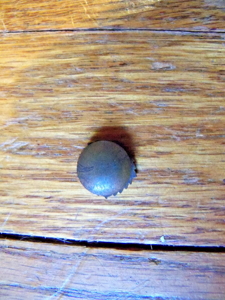 WW1 Honorable Discharge Bronze Lapel Stud Button