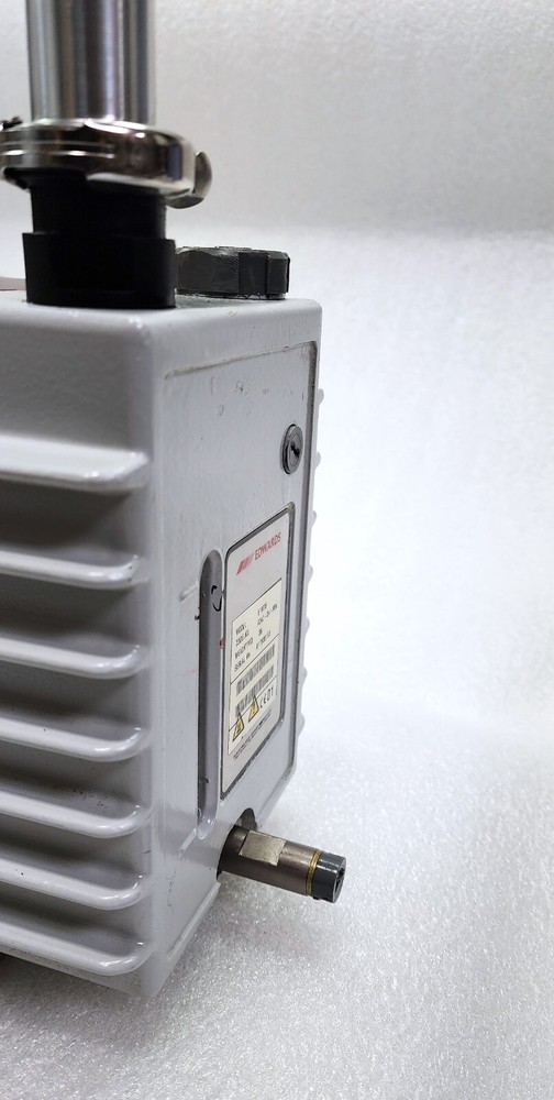 EDWARDS E1M18 VACUUM PUMP