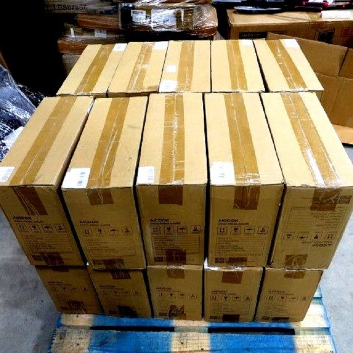 AICOOK JUICER COLD PRESS JUICER-NEW IN BOX-FREE SHIPPING CANADA WIDE