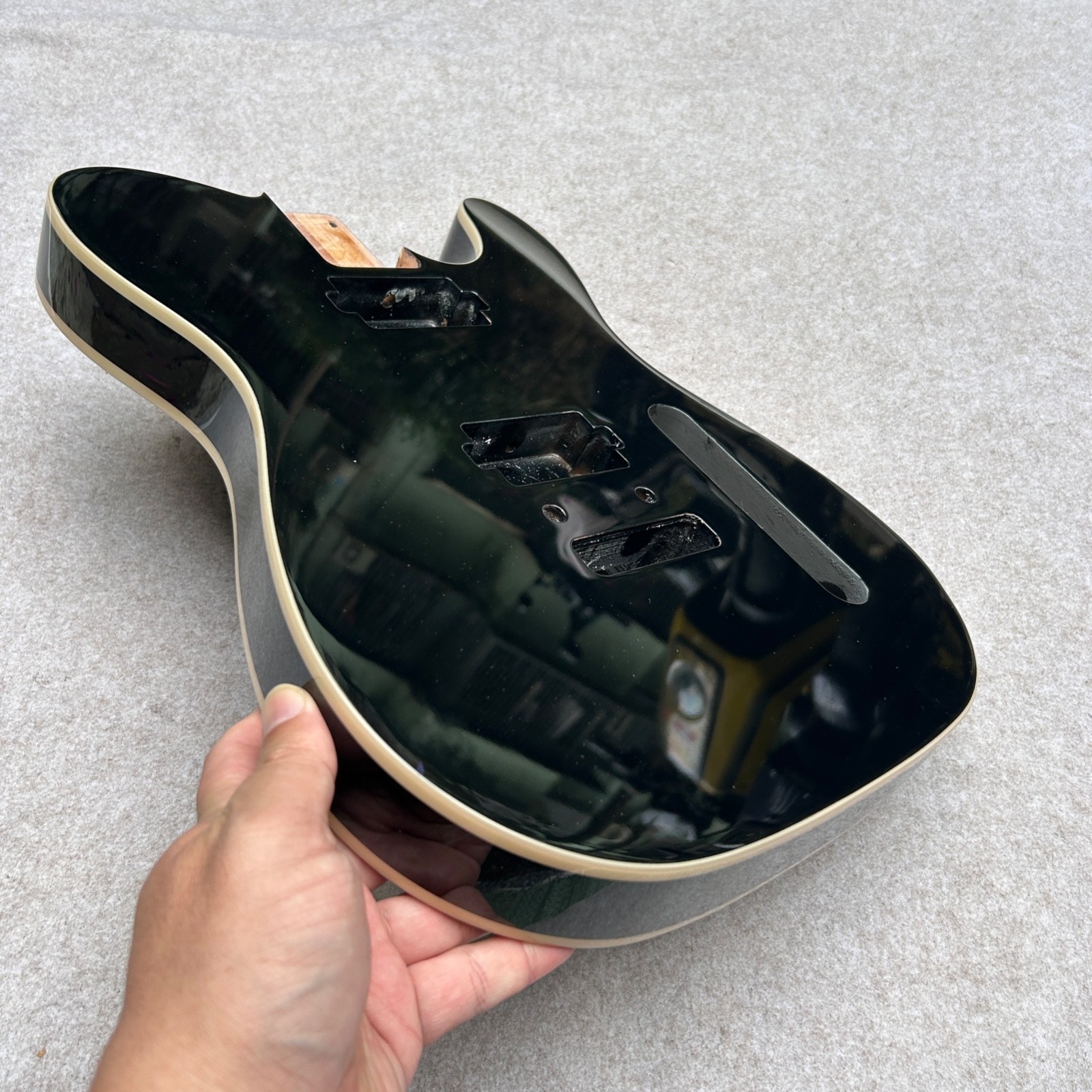 Guitar Body Tele Alder wood HH black 4.95 LBS Tremolo Bridge