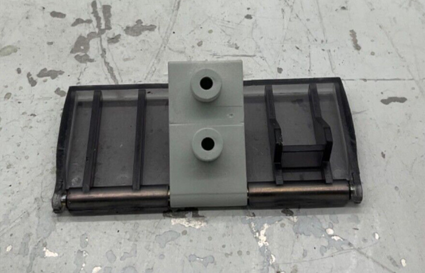 NEW ABB KE6PD1 PADLOCK DEVICE 4MM OPEN POSITION EMAX E1-E6/T8