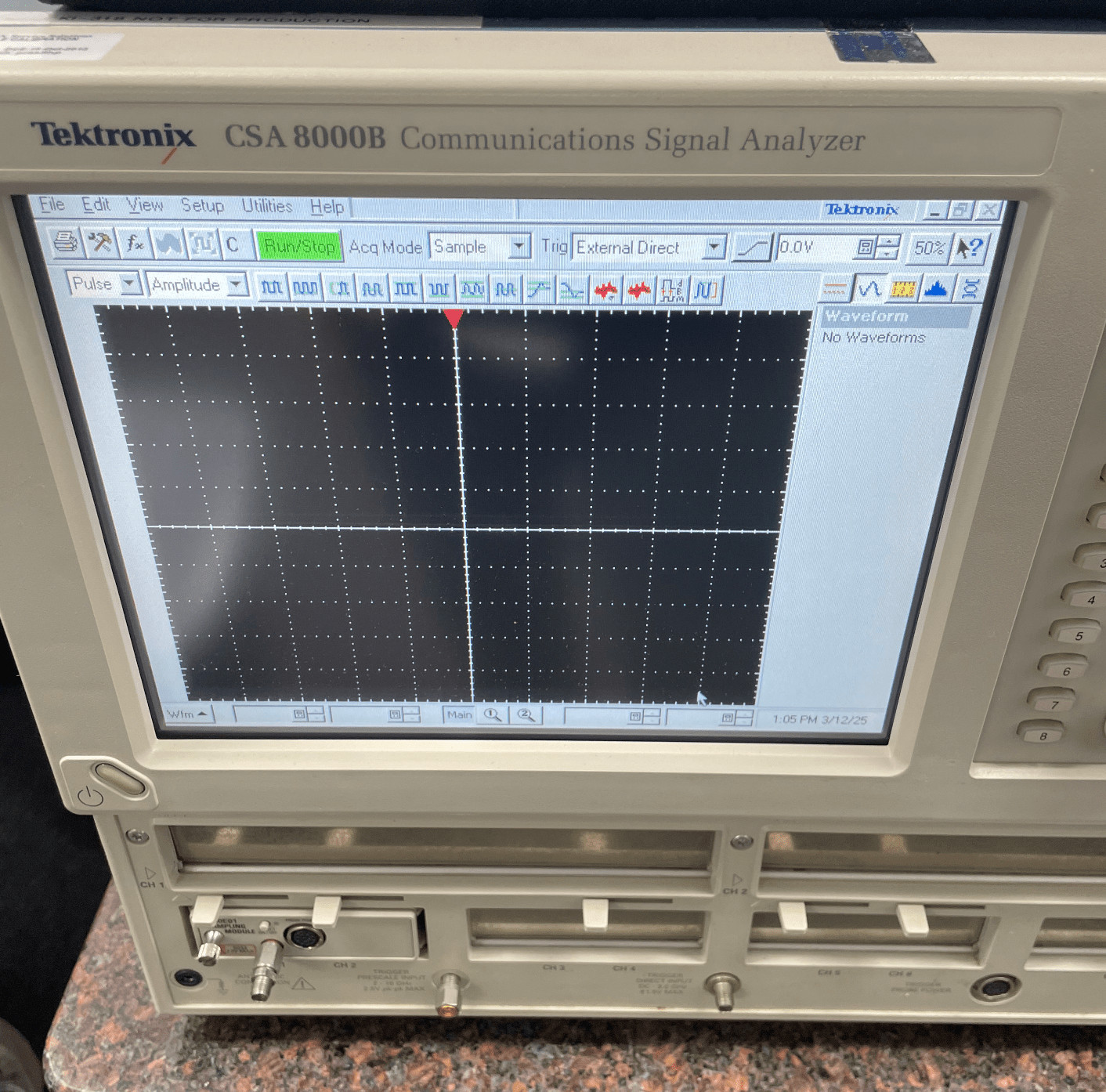 Tektronix CSA8000B Communication Analyzer Working NO SAMPLING MODULE! Unit only!