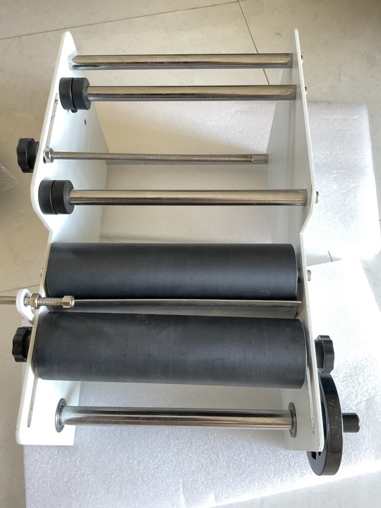 KIMTEM Manual&Semi-Automatic Round Labeling Machine, Bottle Label Applicator