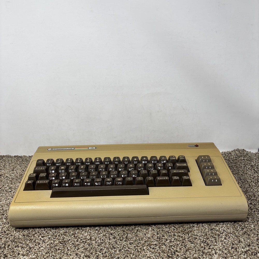 Commodore 64 C64 Breadbin Computer System TESTED READ