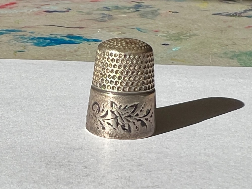 Antique Sterling Brogan Leafs Thimble